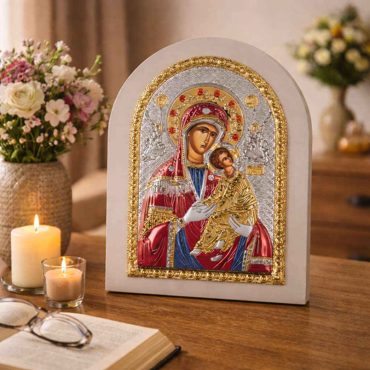 Icoana Maicii Domnului a Patimirilor 15x21cm Rama Alba